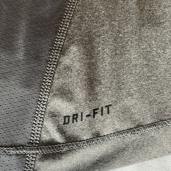 Nike dri-fit racerback tank - Picture 4 of 4